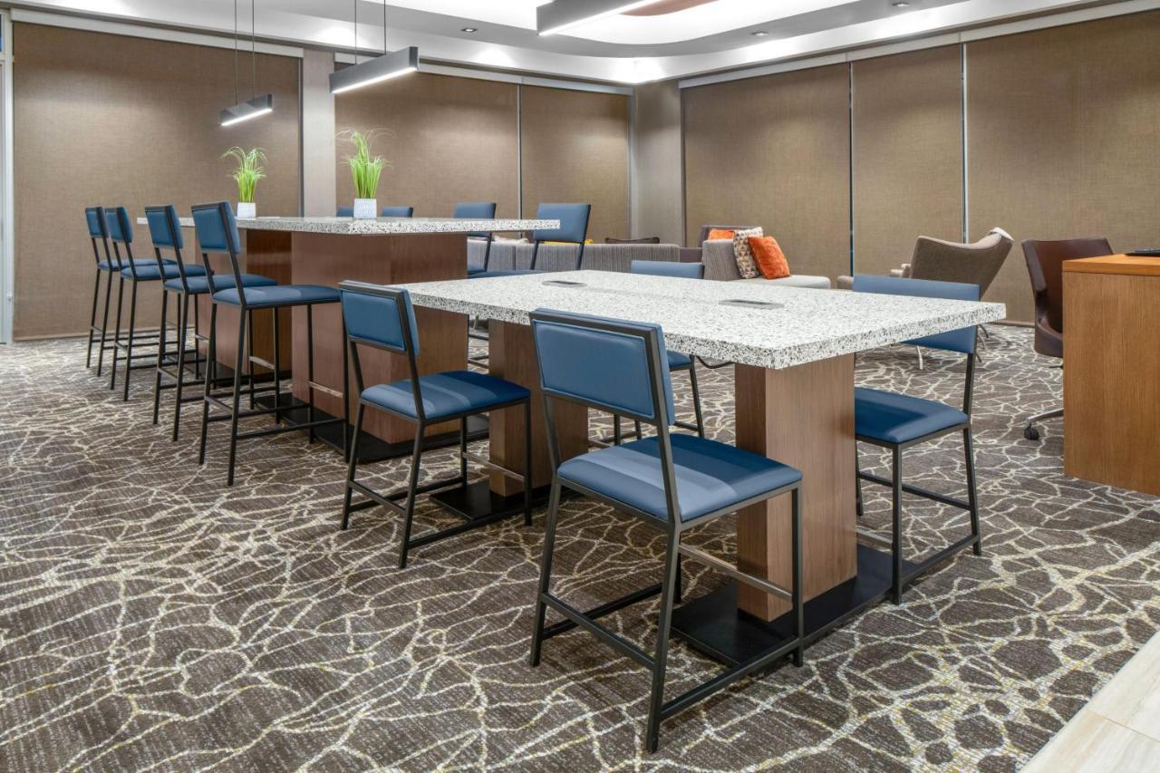Springhill Suites By Marriott Charlotte Huntersville Εξωτερικό φωτογραφία